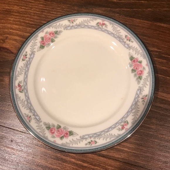 ▪️LENOX Country Romance Plate - Picture 1 of 5